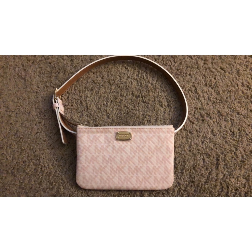 SOLD🌸MK Fanny Pack🌸